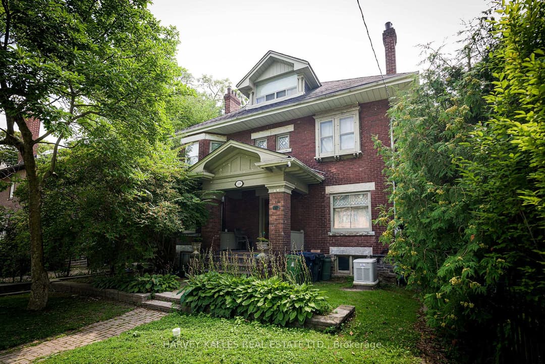 219 Balmoral Avenue, Annex / Yorkville / Summerhill
