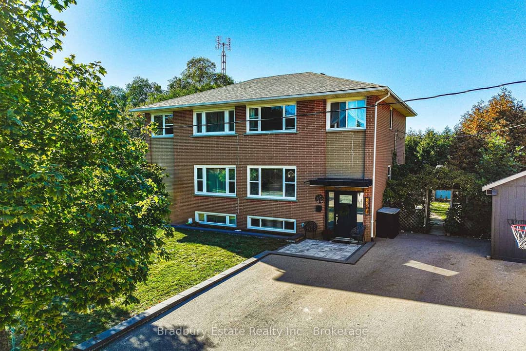 2301 Barclay Road, Burlington