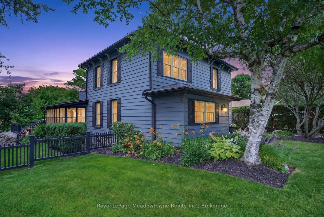 53 CAMPBELL Avenue, Milton