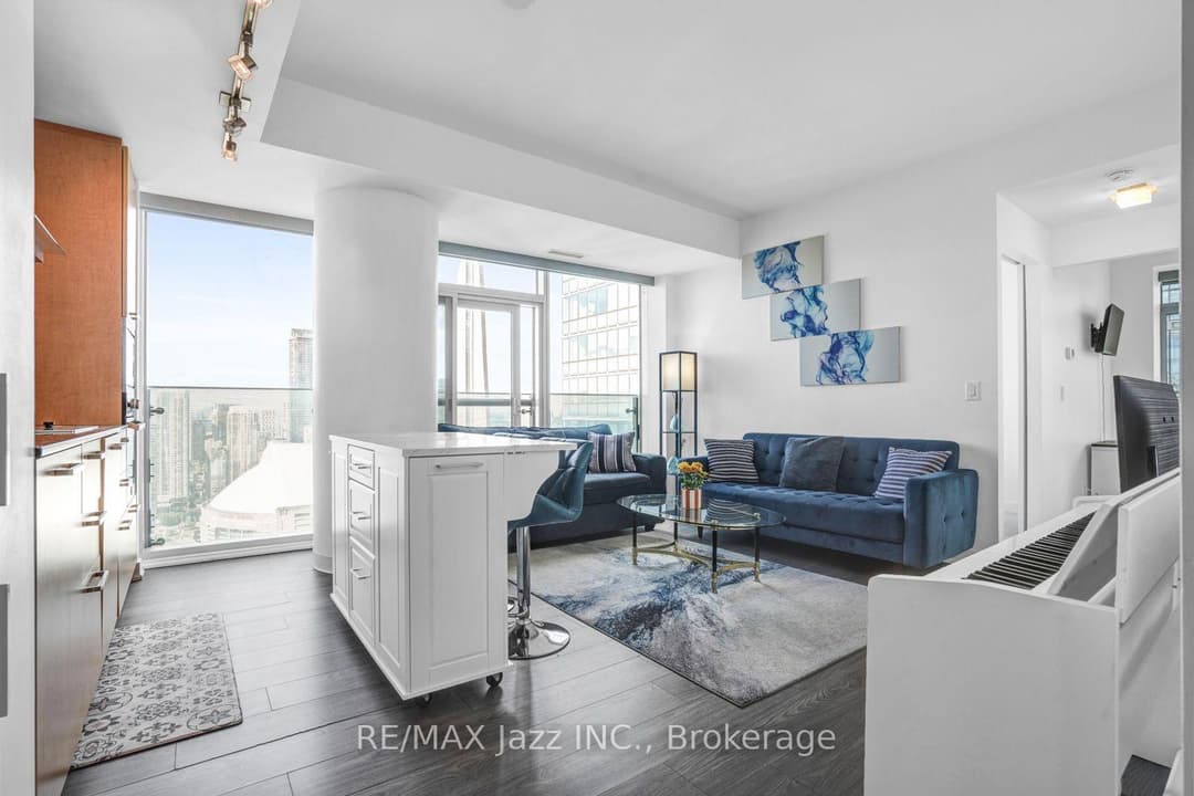 14 York Street Unit 3808, Downtown Toronto / Waterfront