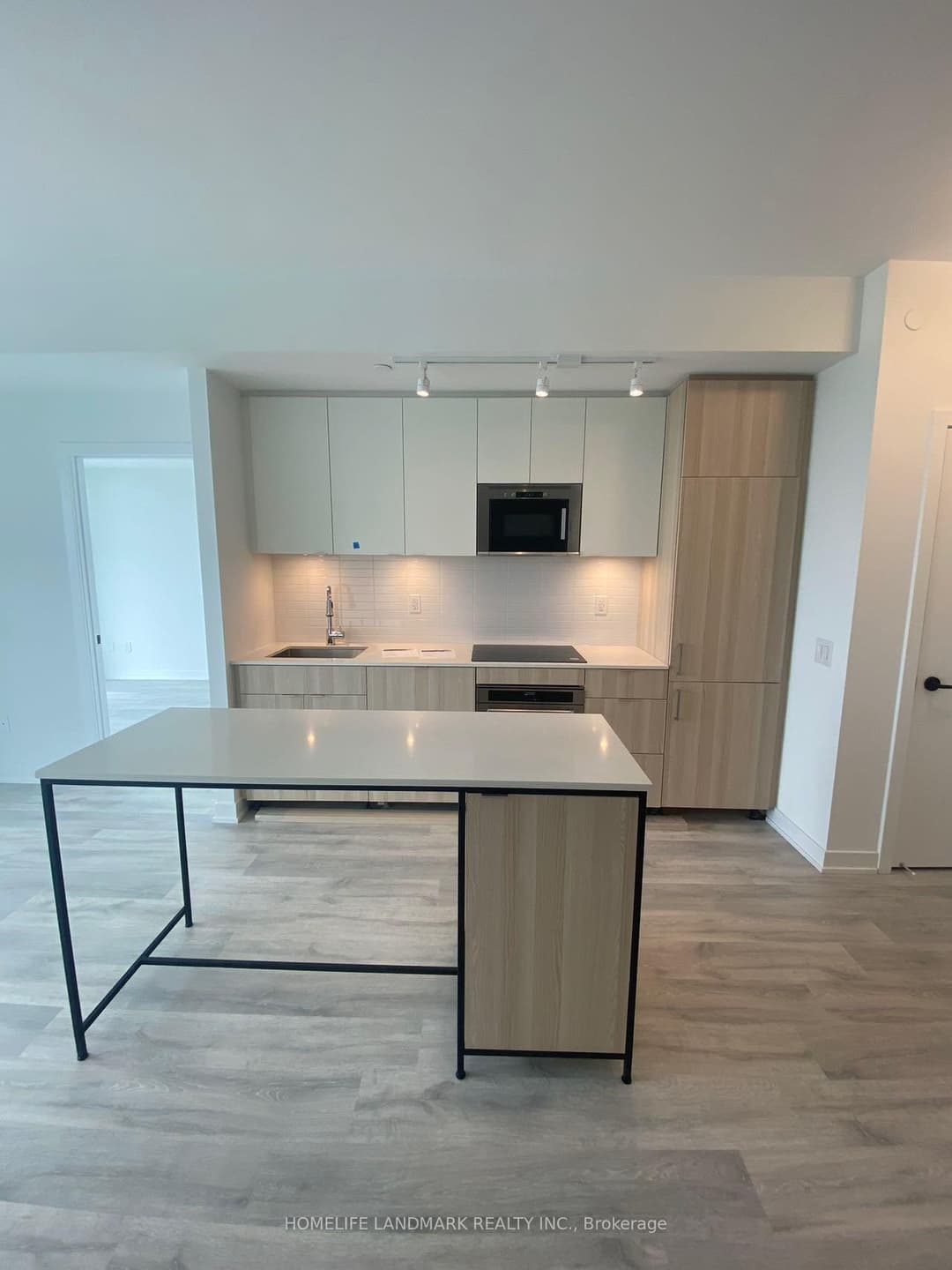 220 Missinnihe Way Unit 1009, Mississauga