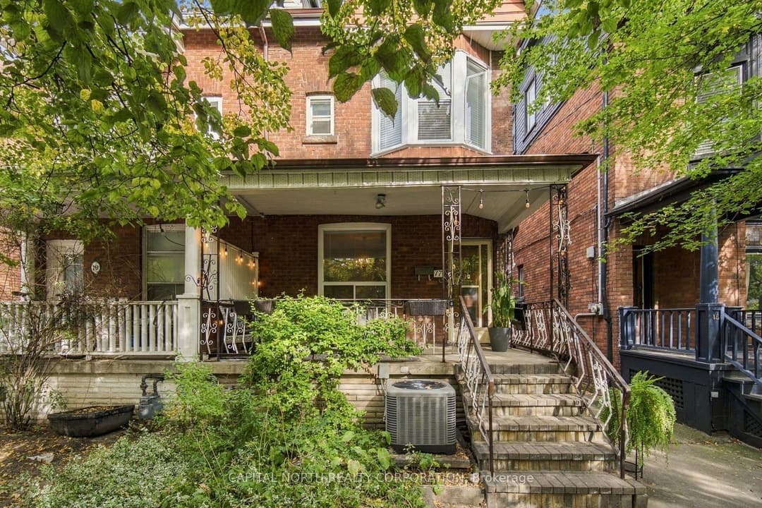 17 Delaware Avenue, Downtown Toronto / Waterfront