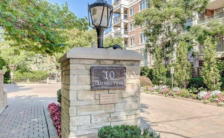 10 Old Mill Trail Unit 210, Etobicoke (Islington / Rexdale)