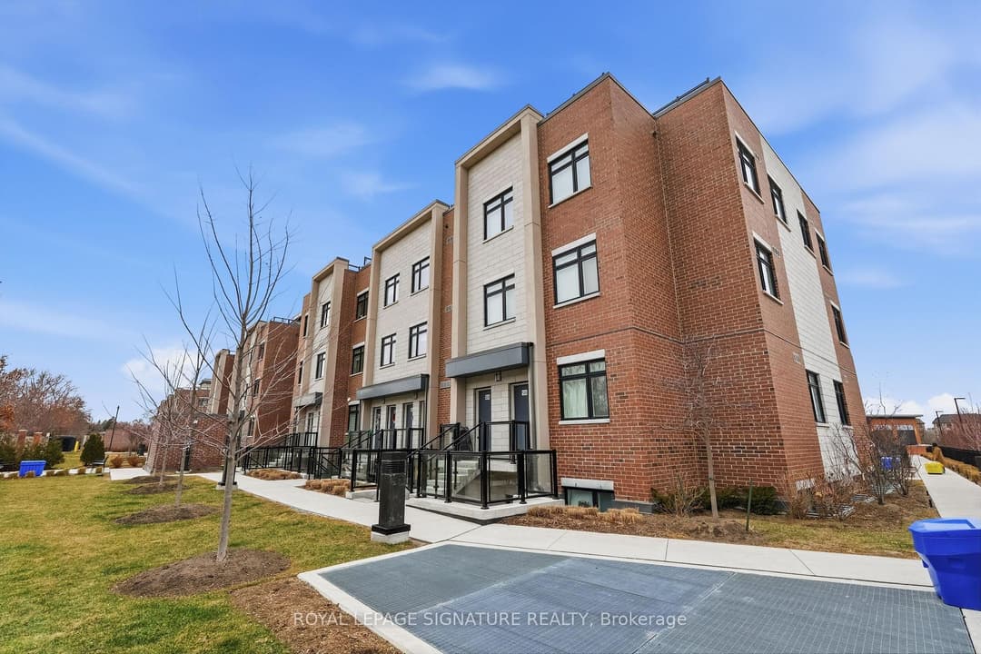 1062 Douglas McCurdy Common Unit 227, Mississauga