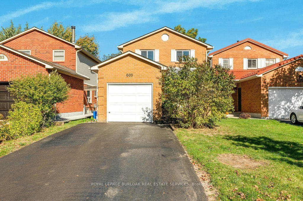609 Roseheath Drive, Milton