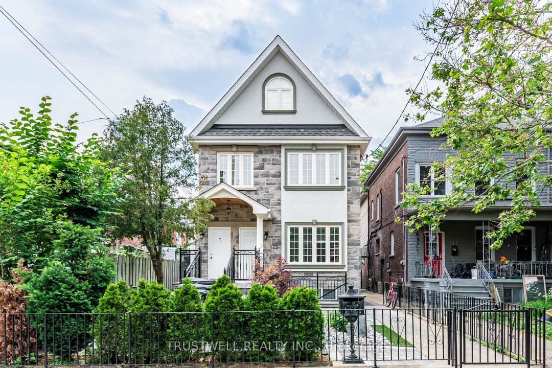 142 Borden Street, Downtown Toronto / Waterfront