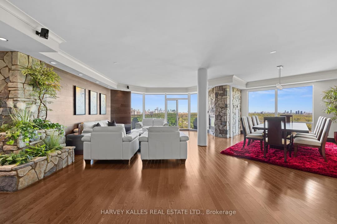 300 Bloor Street Unit 2701, Rosedale / Moore Park
