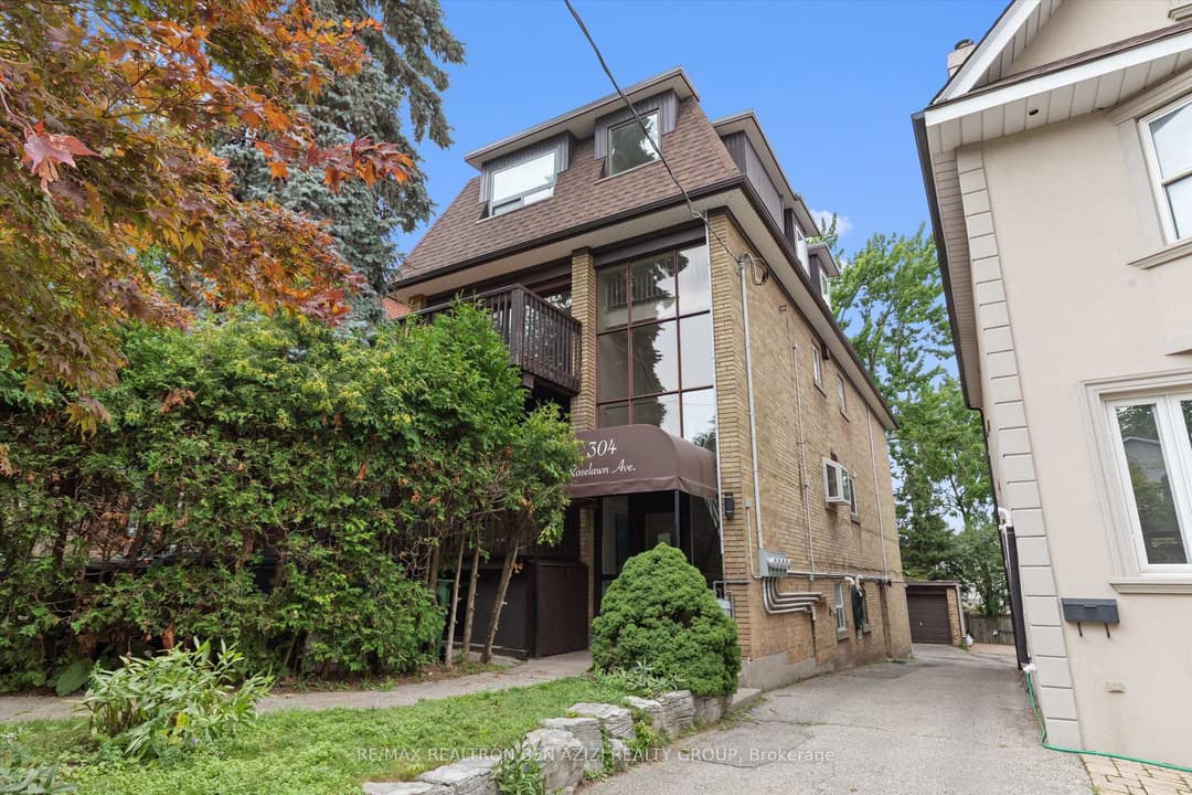 304 Roselawn Avenue, Forest Hill / Deer Park