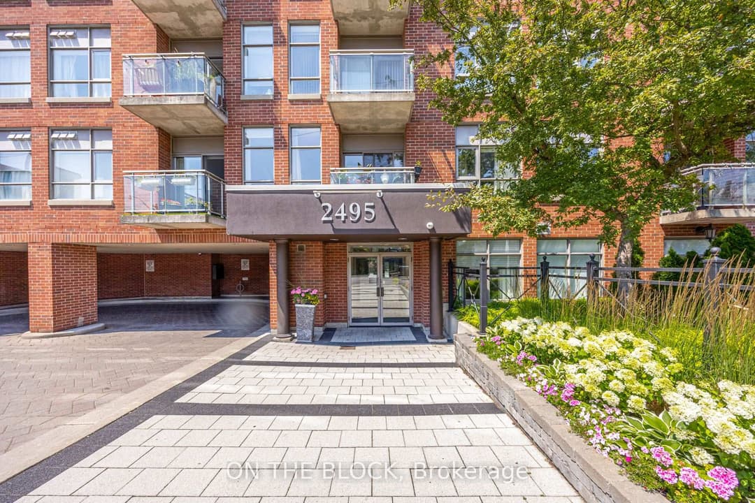 2495 Dundas Street Unit 107, Bloor West Village / Swansea