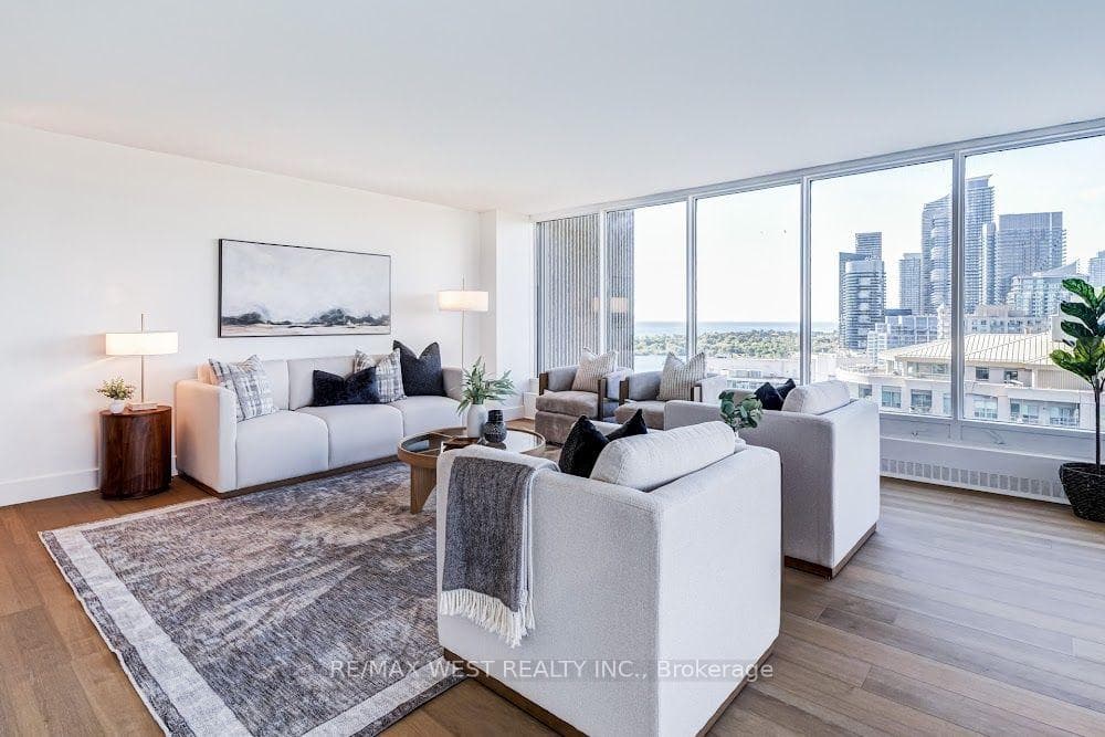 2045 Lake Shore Boulevard Unit 2009, Liberty Village / Parkdale / South Parkdale