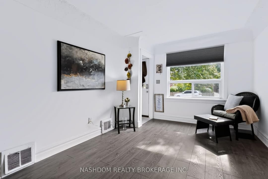 Virtual tour of 703 Brighton Avenue, Hamilton
