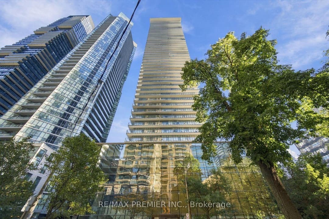 33 Charles Street Unit 1405, Regent Park / Cabbagetown / St. James Town