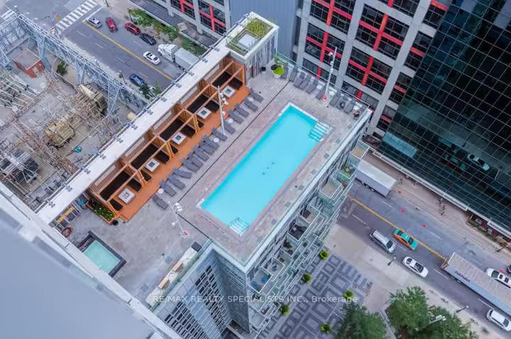 300 Front Street Unit 304, Downtown Toronto / Waterfront