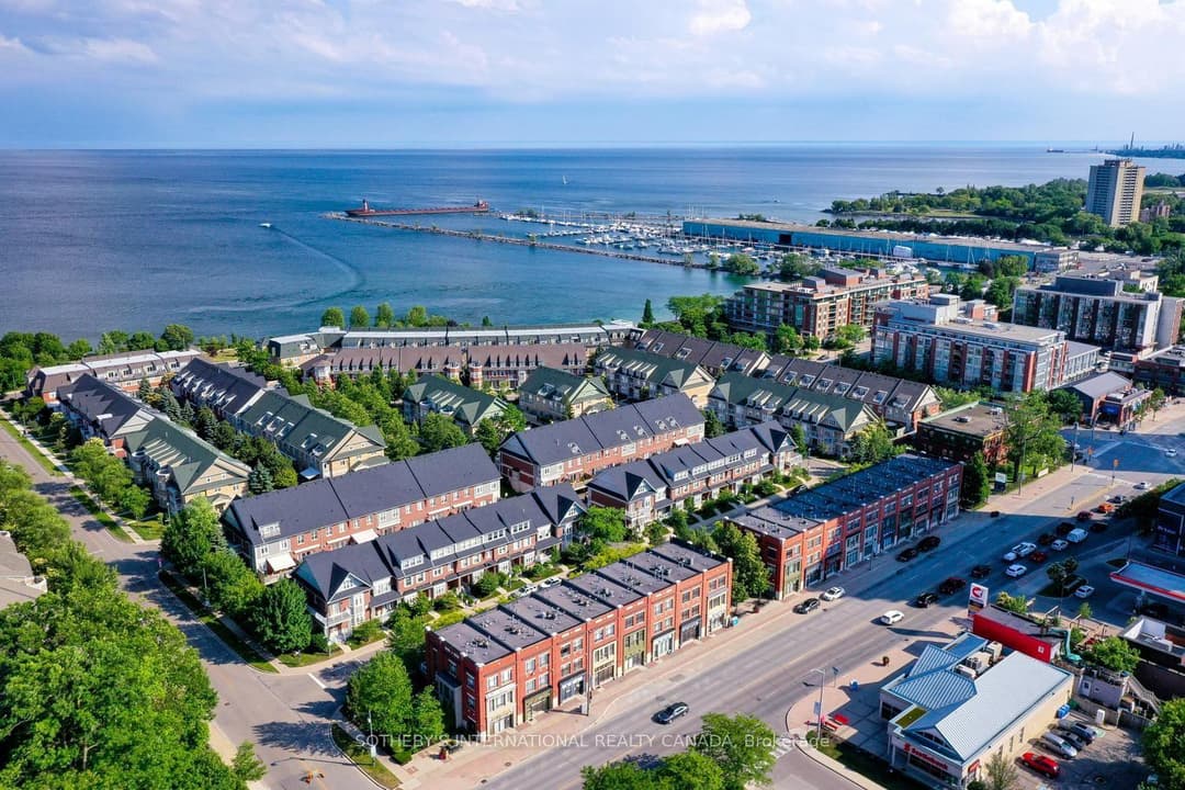 112 Waterside Drive, Mississauga