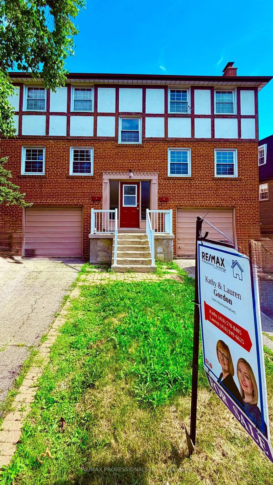 8 Bridesburg Drive, Etobicoke (Kingsview Village / Humber Heights)
