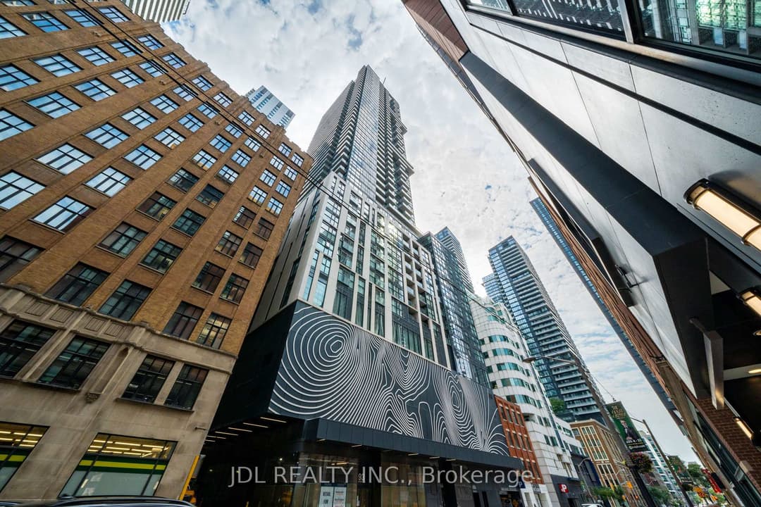 87 Peter Street Unit 1411, Downtown Toronto / Waterfront