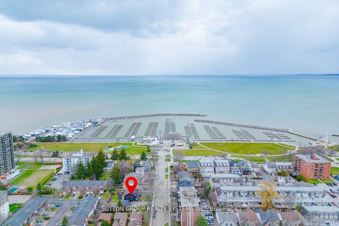 47 Nelson Street, Oakville