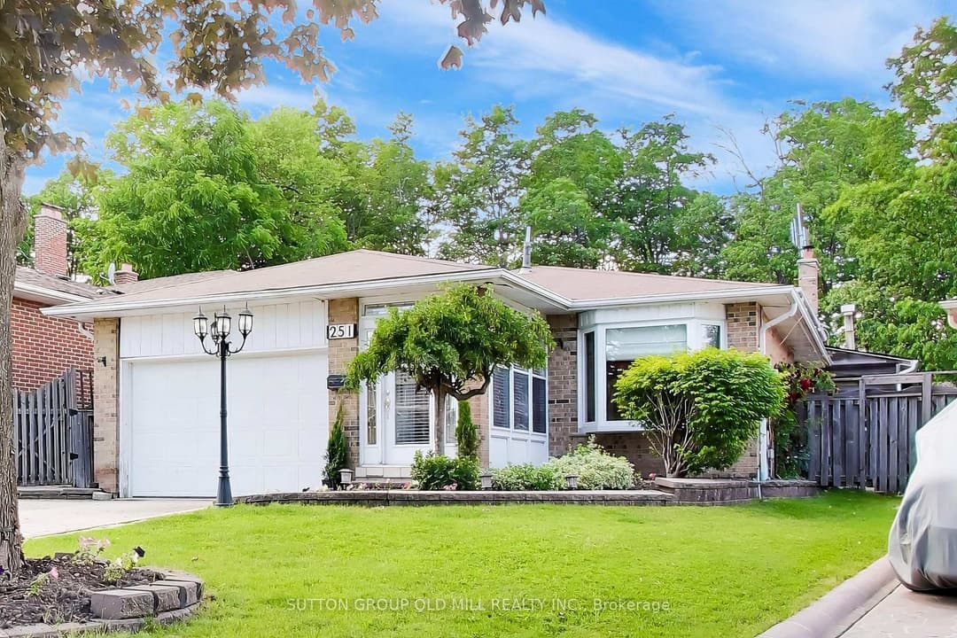 251 Chalfield Lane, Mississauga