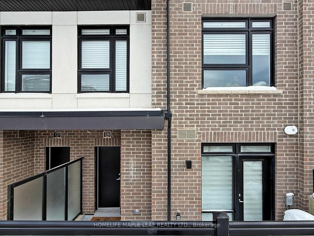 1569 Rose Way Unit 124, Milton