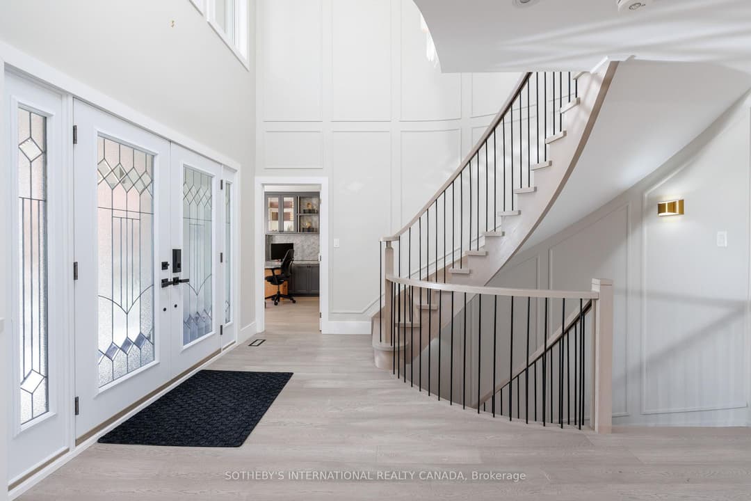 Virtual tour of 1816 Paddock Crescent, Mississauga