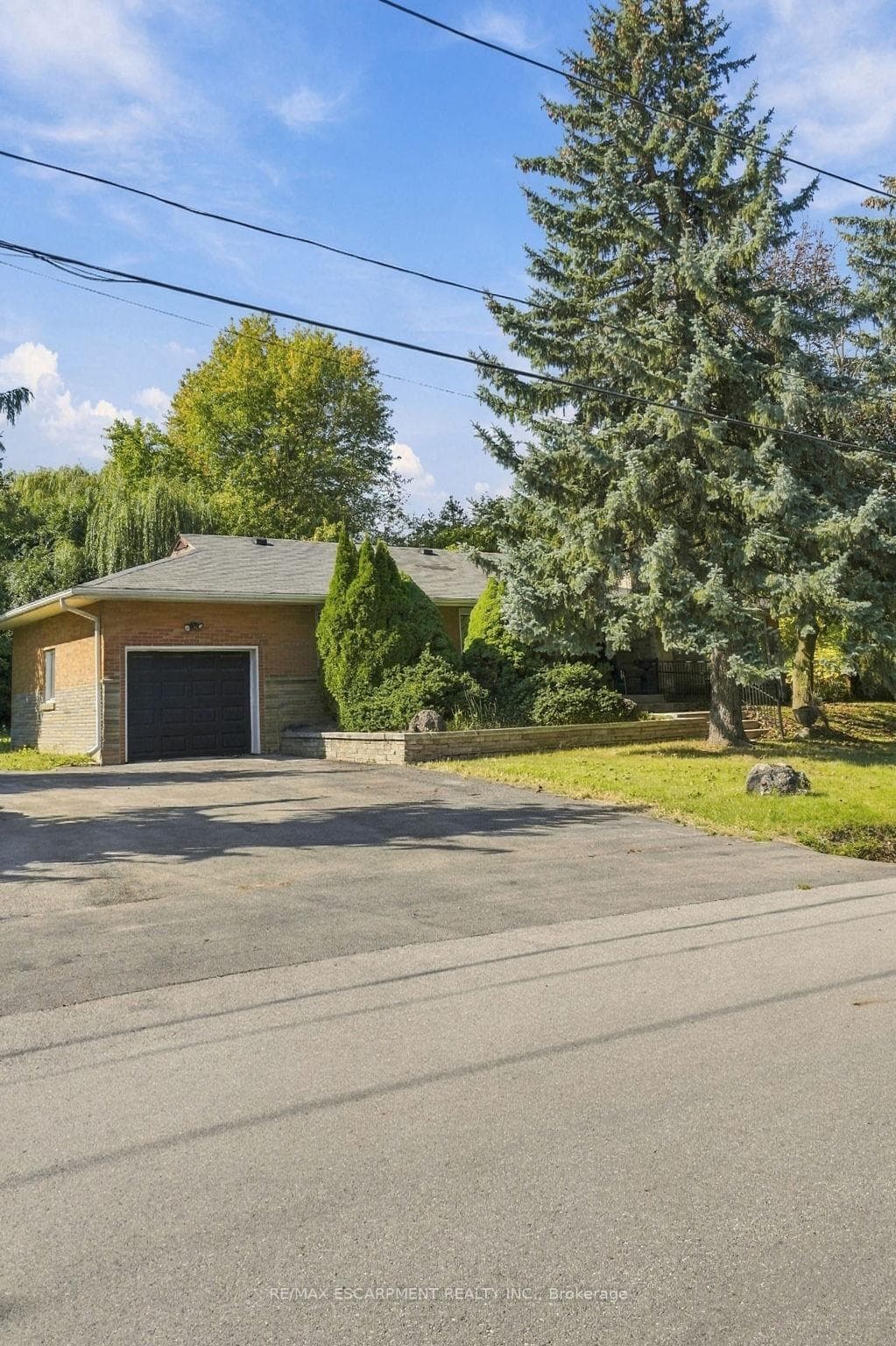 904 Montgomery Drive, Hamilton
