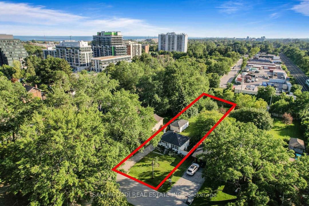 1088 Cherriebell Road, Mississauga