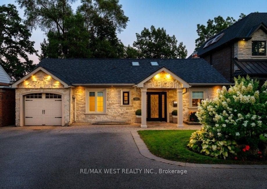 4653 Dundas Street, Etobicoke (Islington / Rexdale)