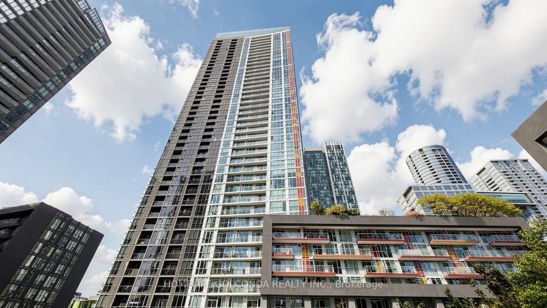 85 Queens Wharf Road Unit 1512, Downtown Toronto / Waterfront