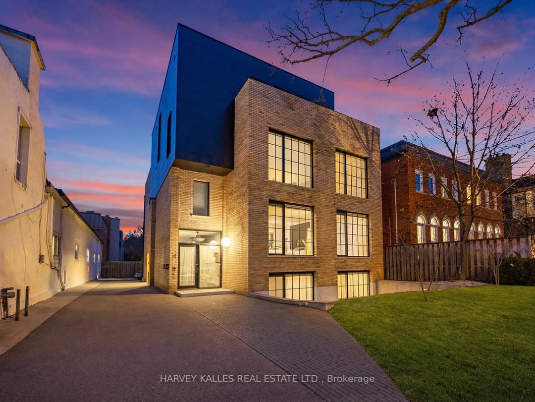 34 Coulson Avenue Unit B, Forest Hill / Deer Park