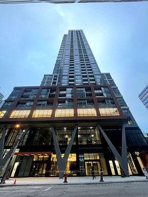 108 Peter Street Unit 2011, Downtown Toronto / Waterfront