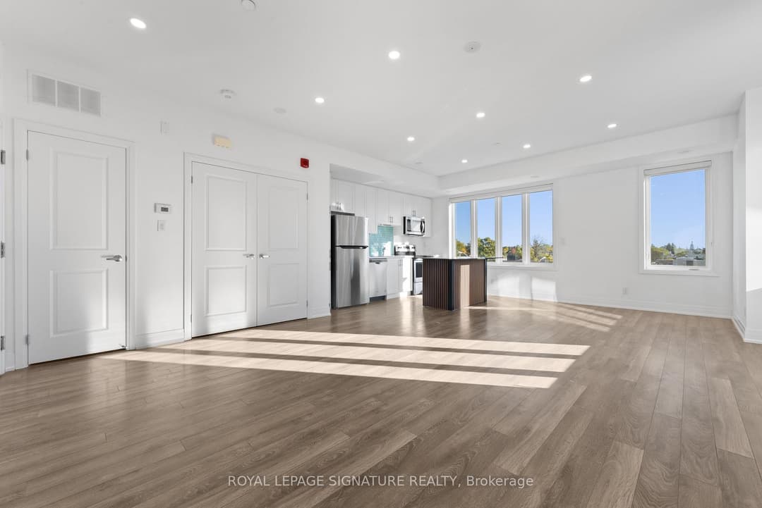 100 Long Branch Avenue Unit 19, Liberty Village / Parkdale / South Parkdale