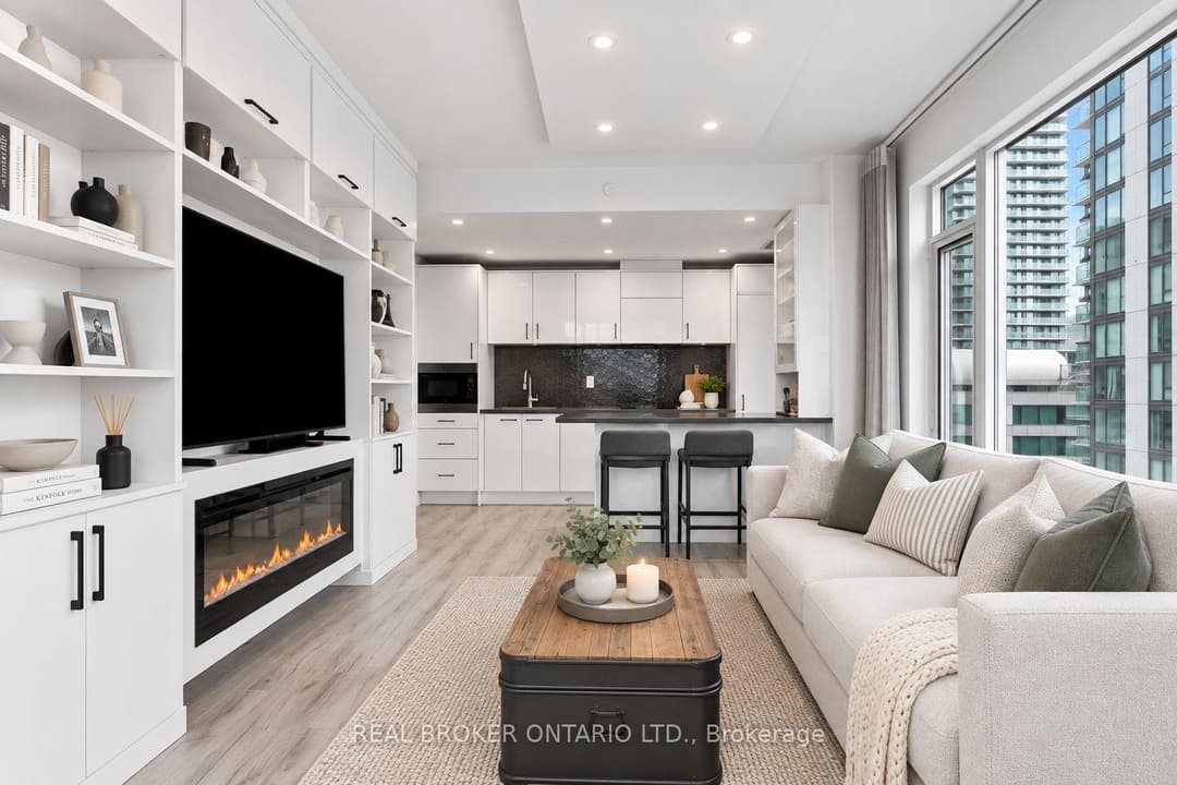 21 Widmer Street Unit 2002, Downtown Toronto / Waterfront