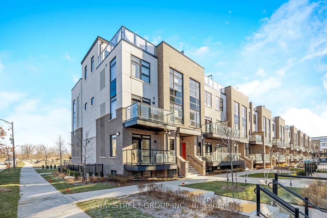 1573 Rose Way Unit 111, Milton