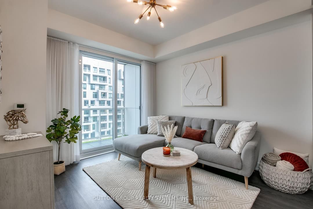80 Vanauley Street Unit 910, Downtown Toronto / Waterfront