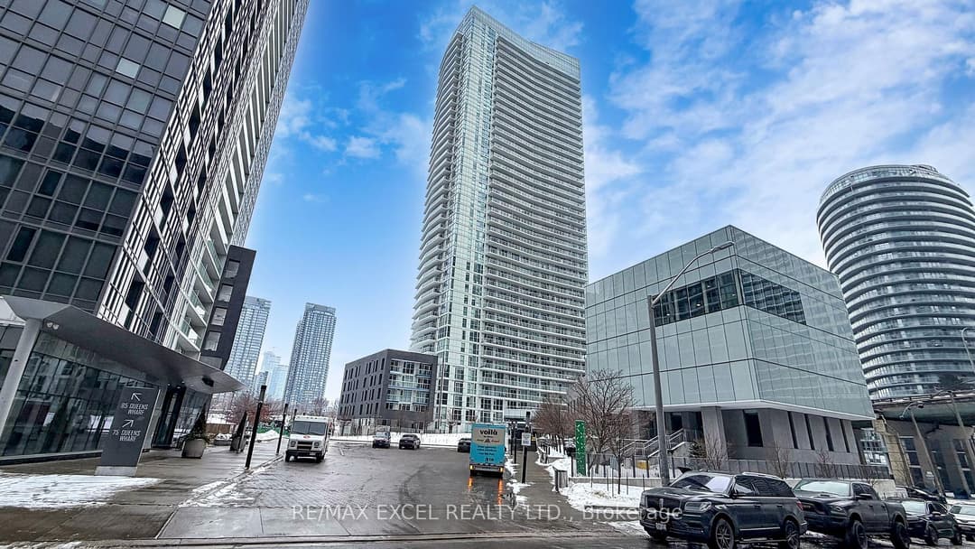 75 Queens Wharf Road Unit 1606, Downtown Toronto / Waterfront
