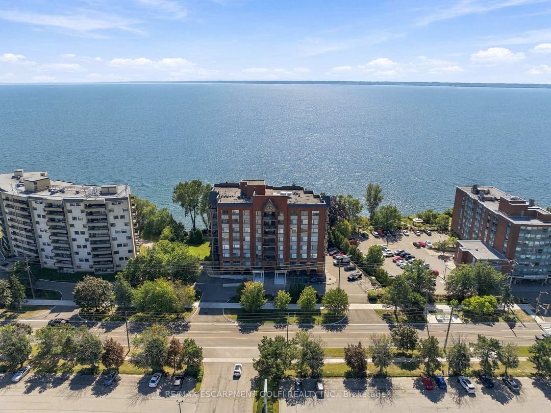 5340 Lakeshore Road Unit 203, Burlington