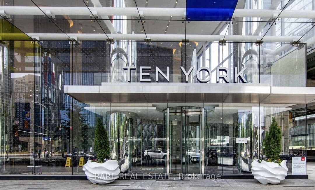 10 York Street Unit 2802, Downtown Toronto / Waterfront