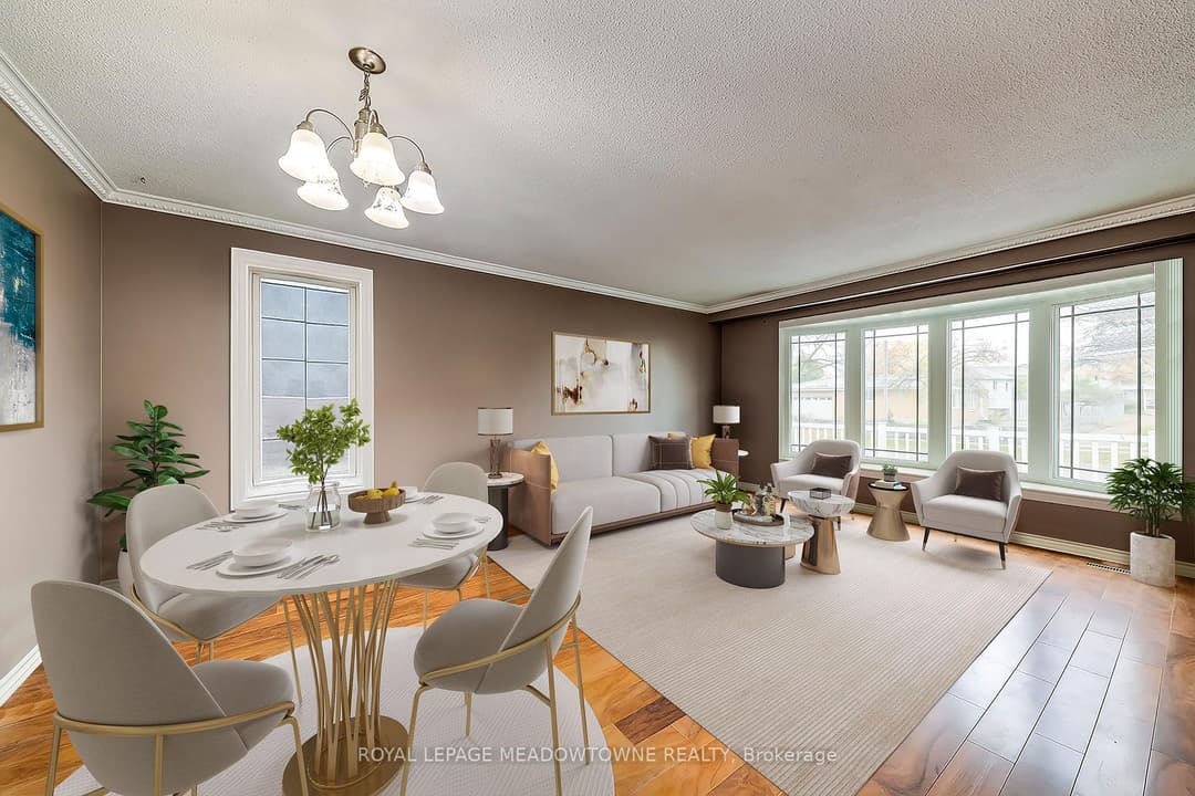 8 Midhurst Drive, Etobicoke (West Mall / Rexdale)