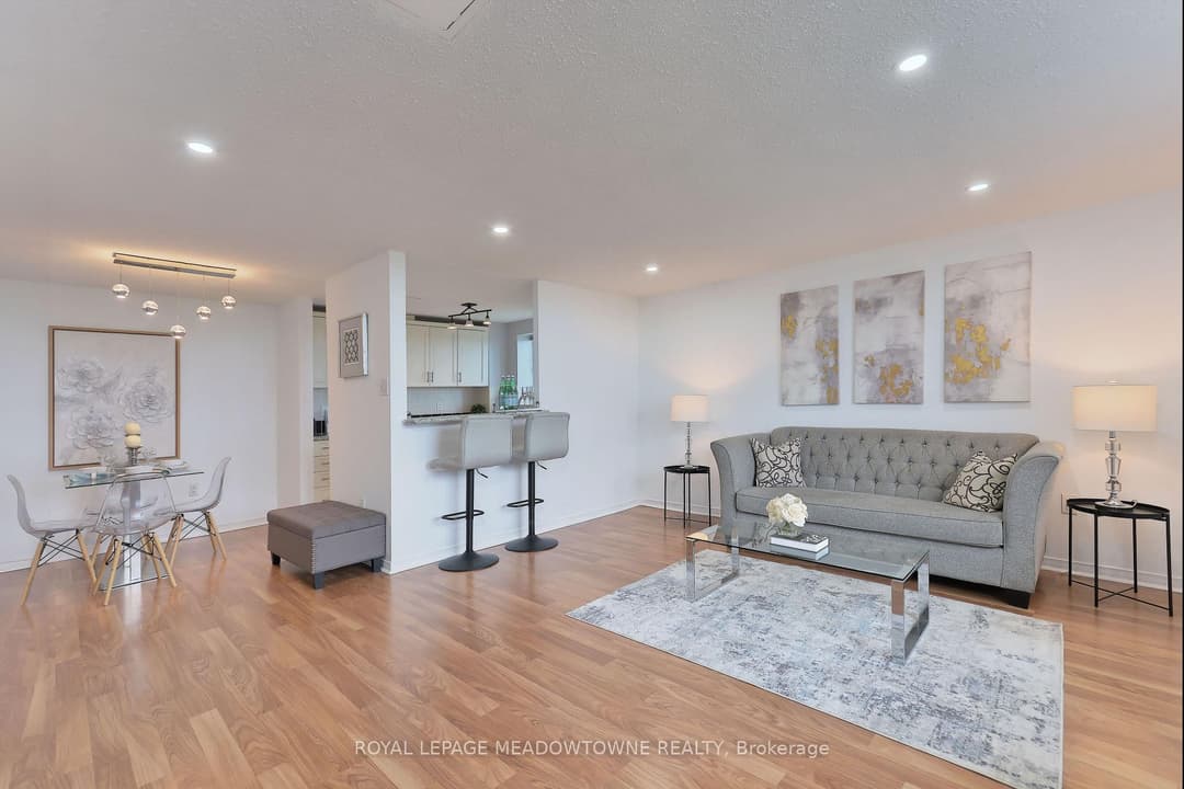 6720 Glen Erin Drive Unit 1013, Mississauga