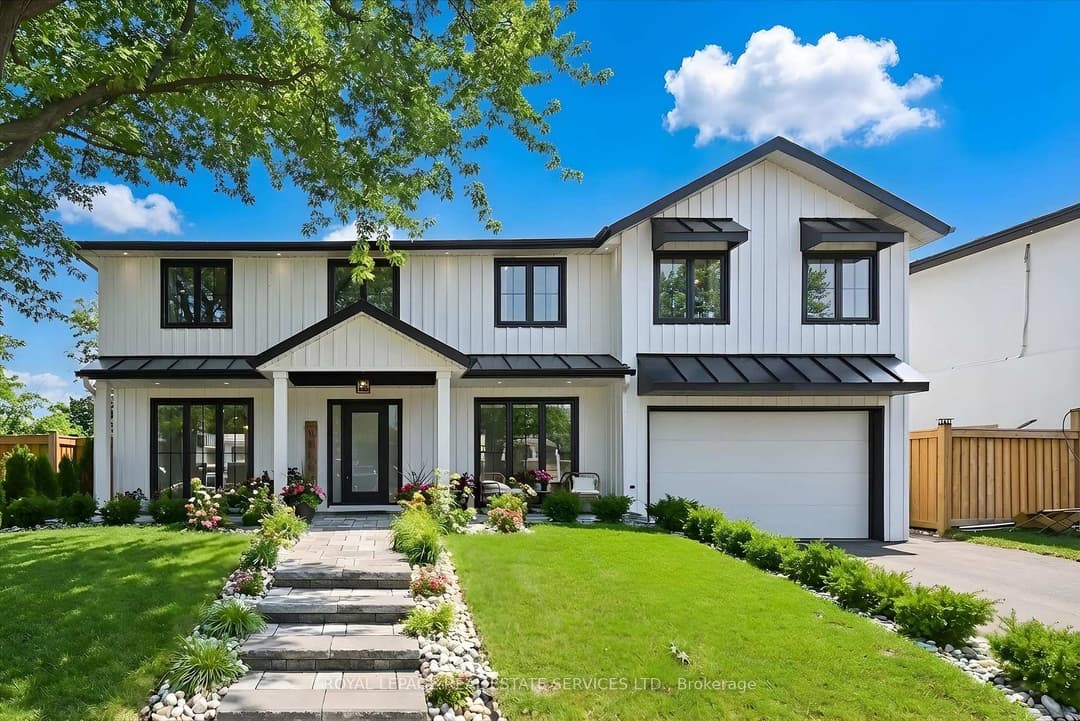 2212 Urwin Crescent, Oakville