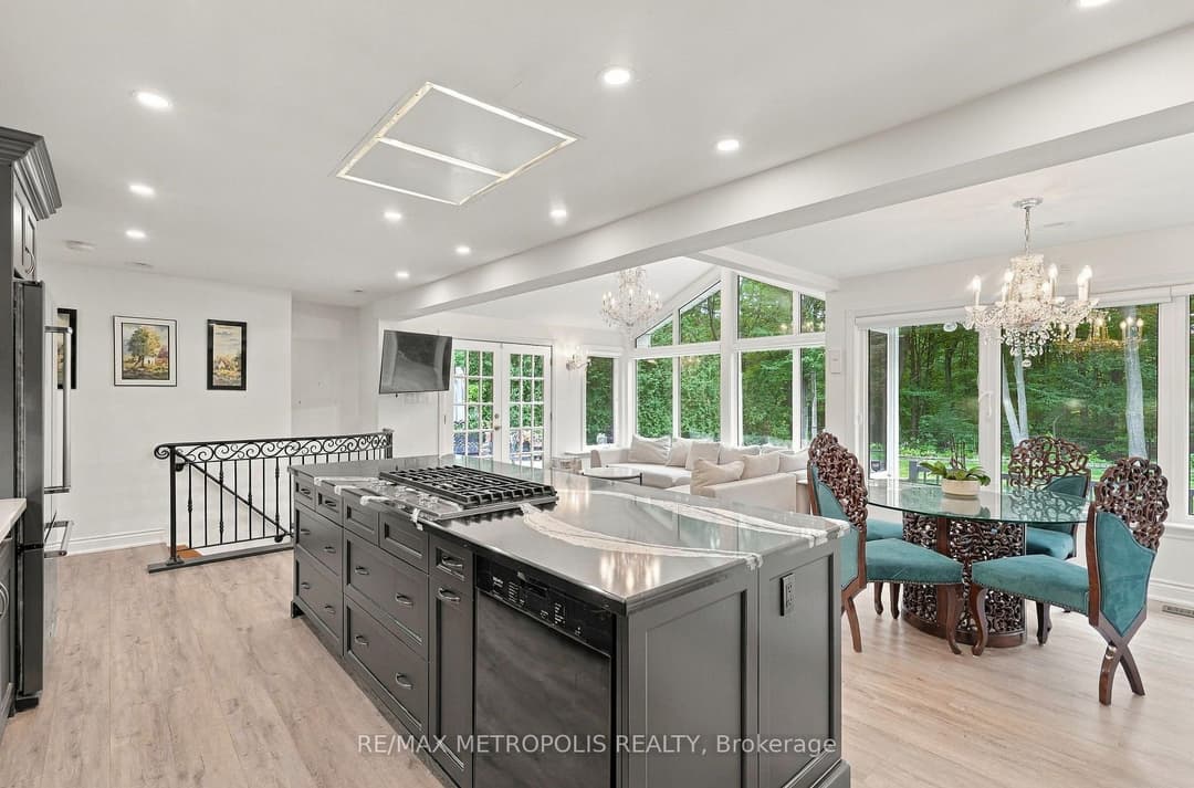 1228 Elgin Crescent, Oakville