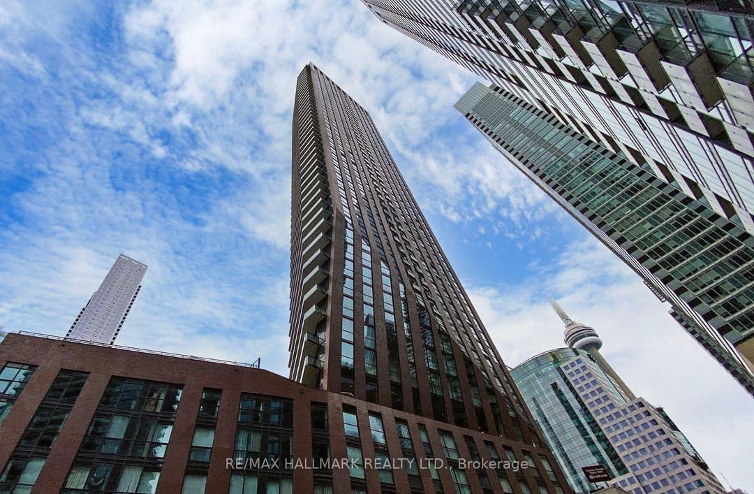 99 John Street Unit 4505, Downtown Toronto / Waterfront