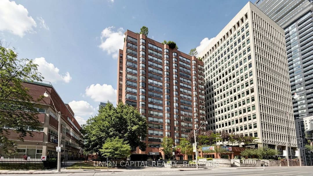 62 Wellesley Street Unit 1405, Downtown Toronto / Waterfront