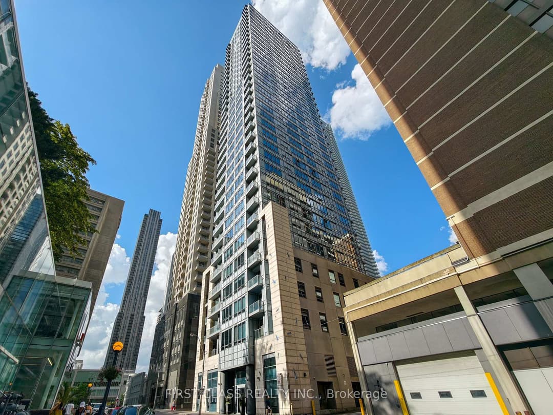 21 Balmuto Street Unit 2501, Downtown Toronto / Waterfront