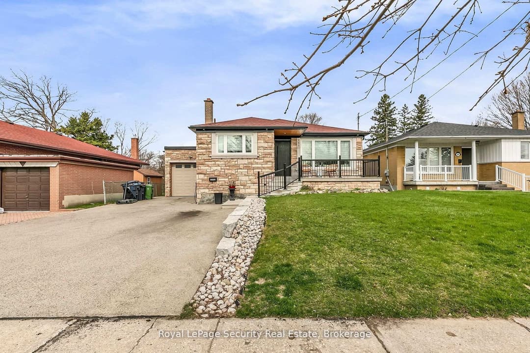 251 Thistle Down Boulevard, Etobicoke (West Mall / Rexdale)