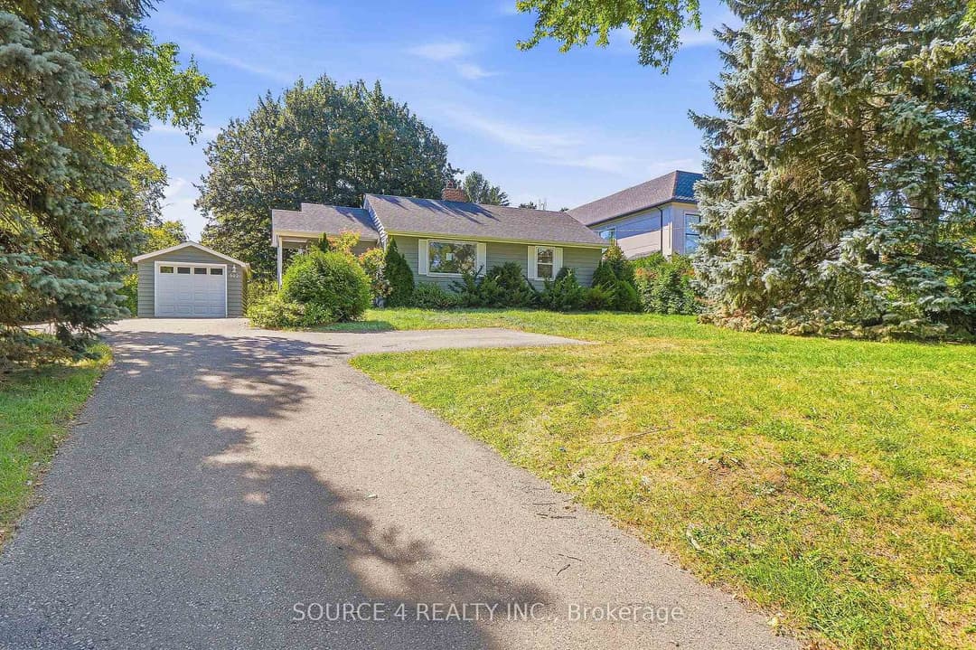 392 Fourth Line, Oakville