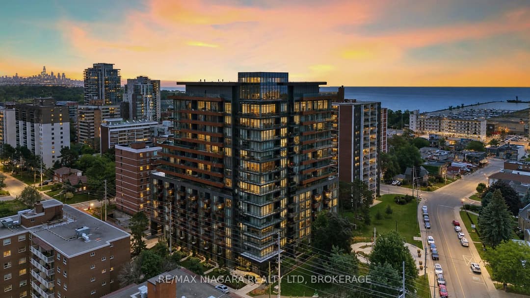 21 Park Street Unit 717, Mississauga