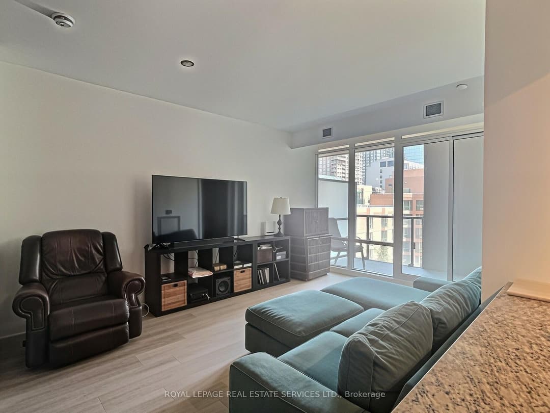 1 Bedford Road Unit 701, Annex / Yorkville / Summerhill