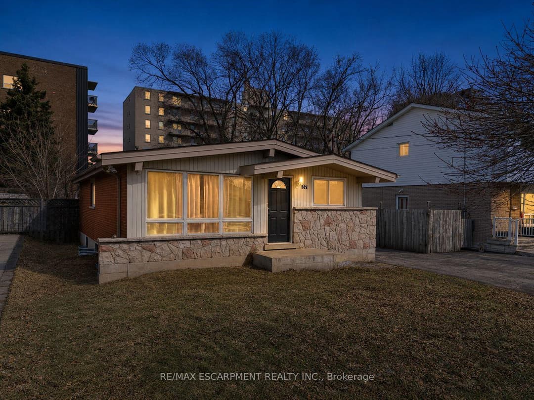 37 Lilacside Drive, Hamilton