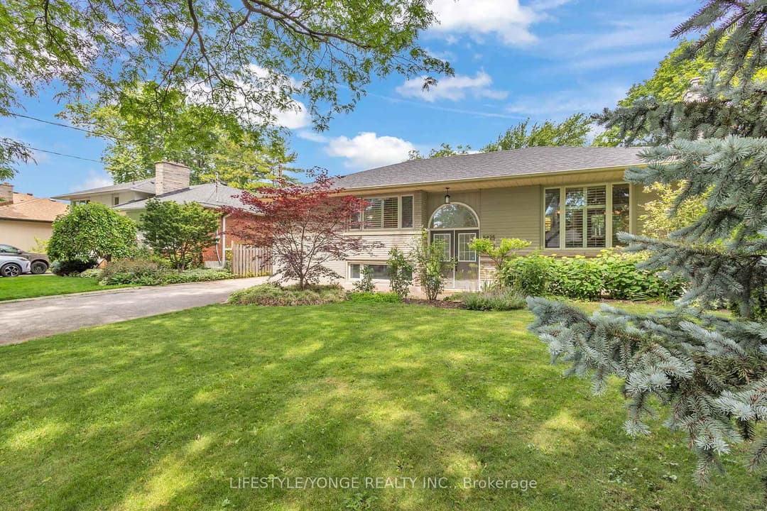 5425 Winston Road, Burlington